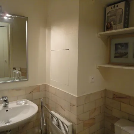 Cigalle Apartment *